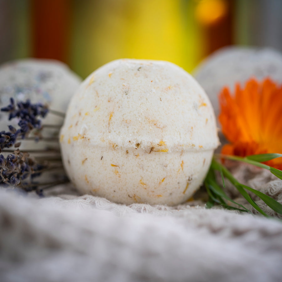 Lemongrass Sandalwood Bath Bomb - single
